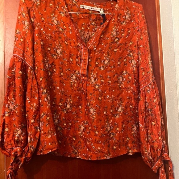 Chelsea & Violet XS Floral Boho Tie sleeves Feminine Top Romantic Bohemian NWT - Picture 3 of 10